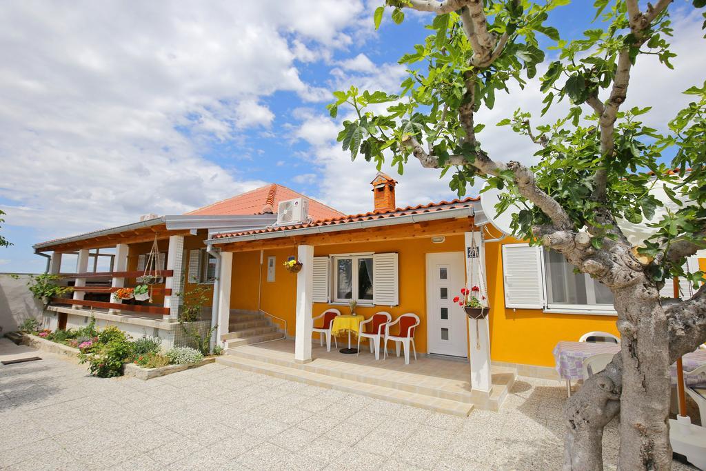 Apartment Marta Razanac Exterior photo